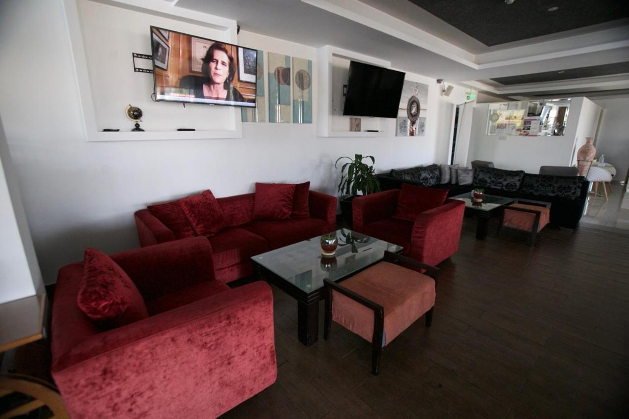 Neptune Hotel Apartments Paphos Coral Bay Exterior foto