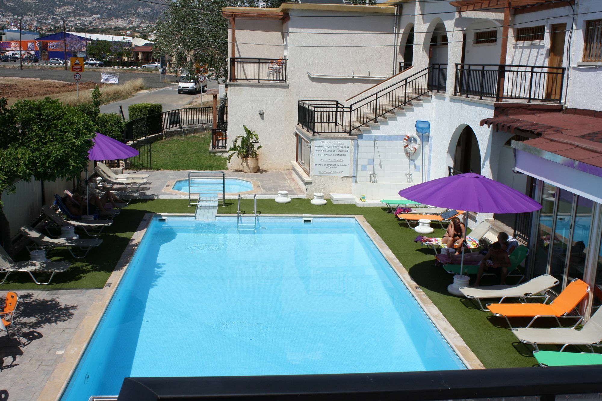 Neptune Hotel Apartments Paphos Coral Bay Exterior foto