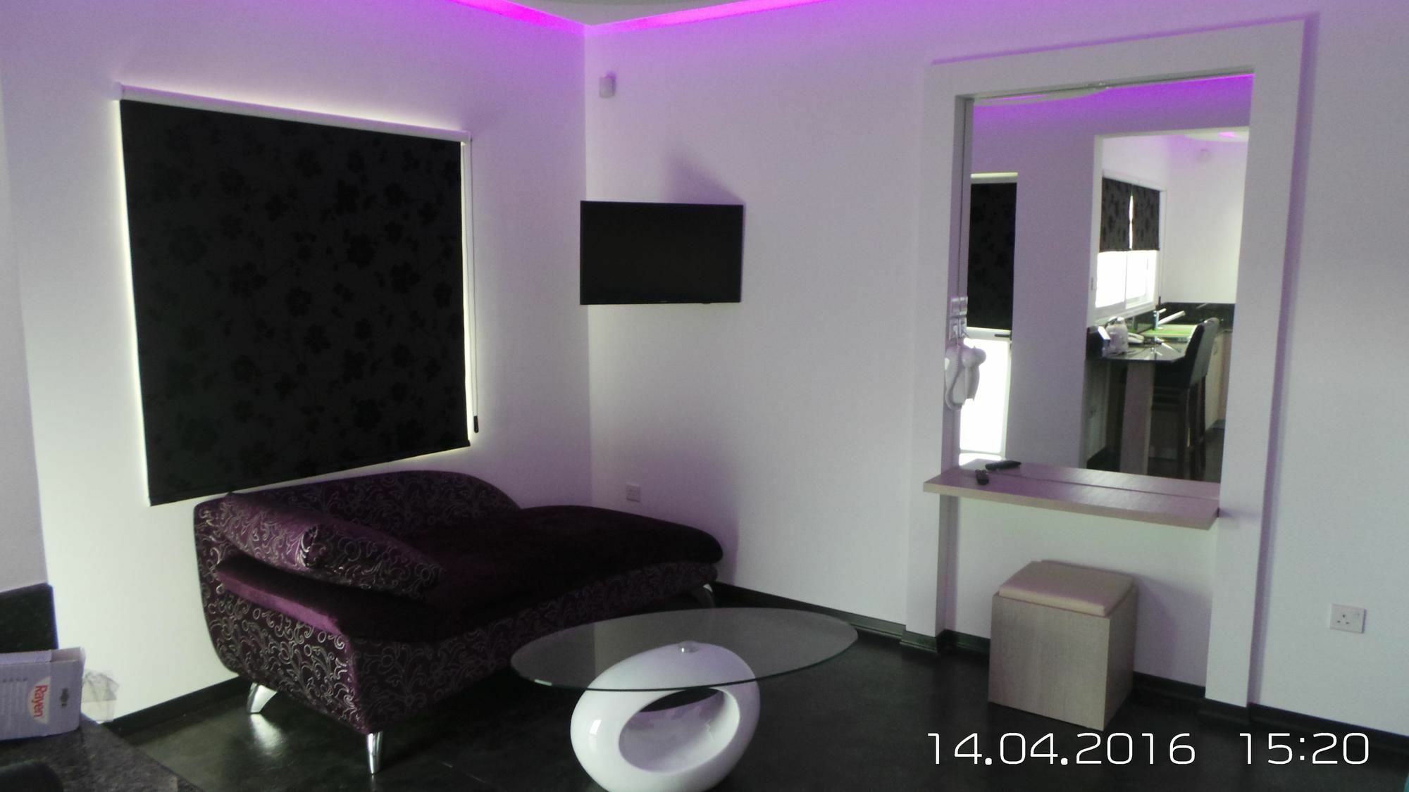 Neptune Hotel Apartments Paphos Coral Bay Exterior foto