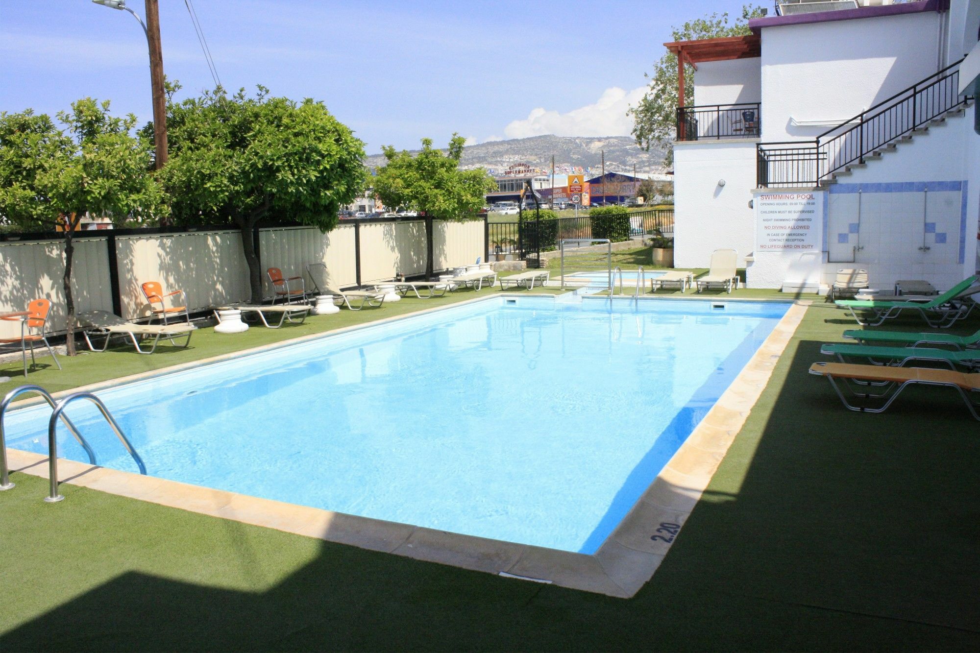 Neptune Hotel Apartments Paphos Coral Bay Exterior foto