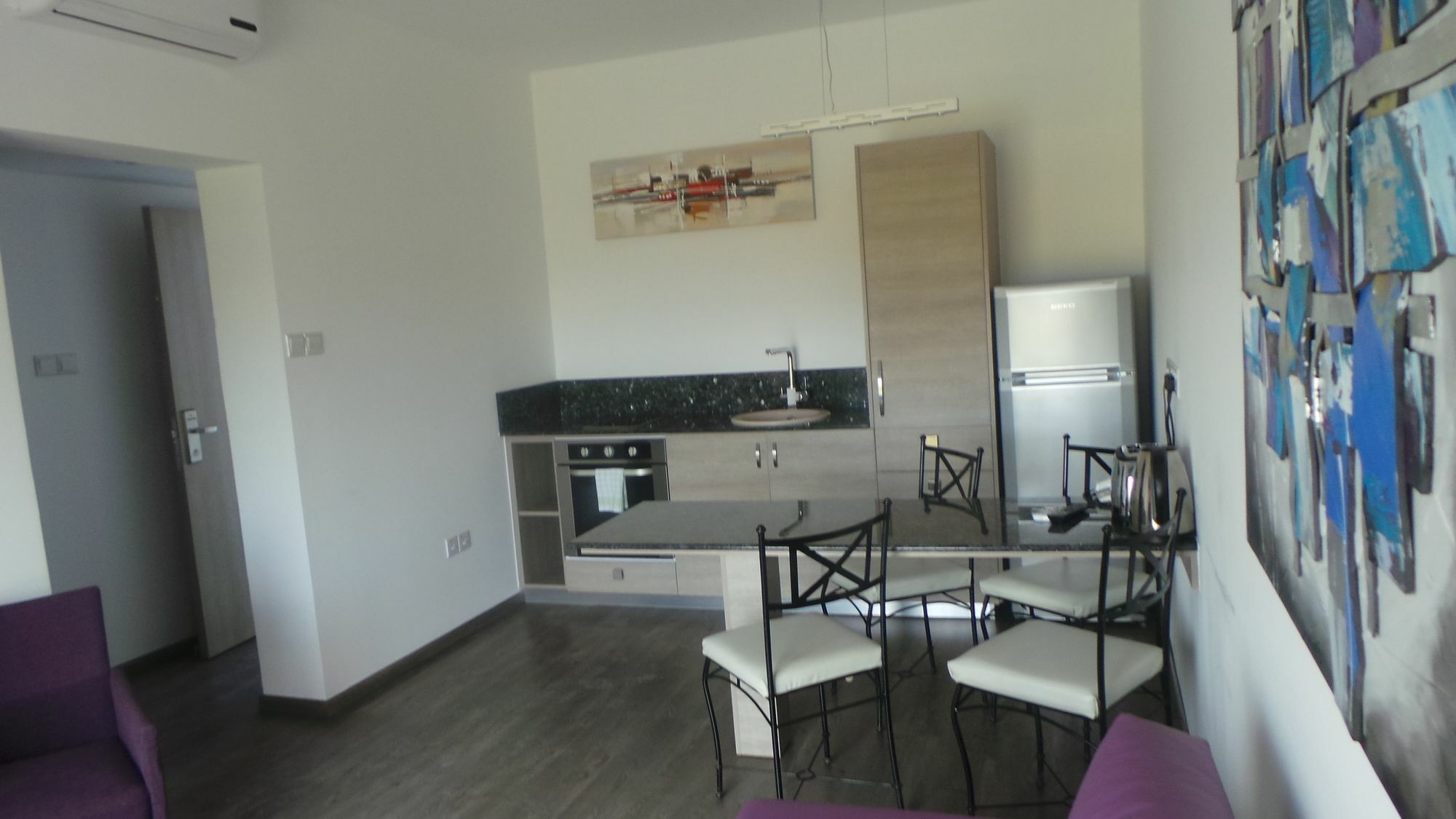 Neptune Hotel Apartments Paphos Coral Bay Exterior foto