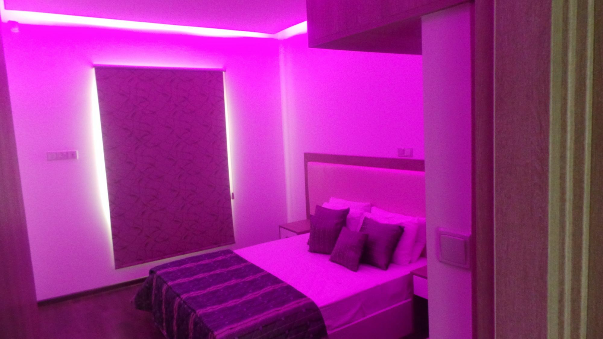 Neptune Hotel Apartments Paphos Coral Bay Exterior foto